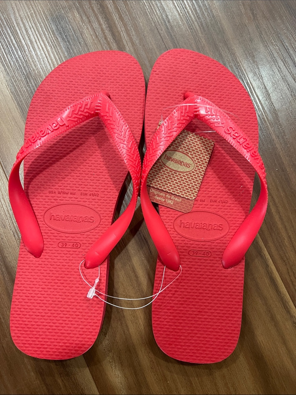 Havaianas red sandals